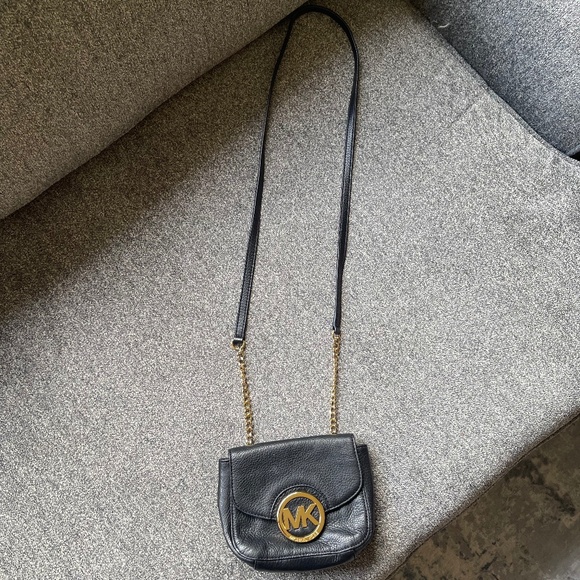 Michael Kors | Small Fulton Crossbody Bag - Picture 2 of 10